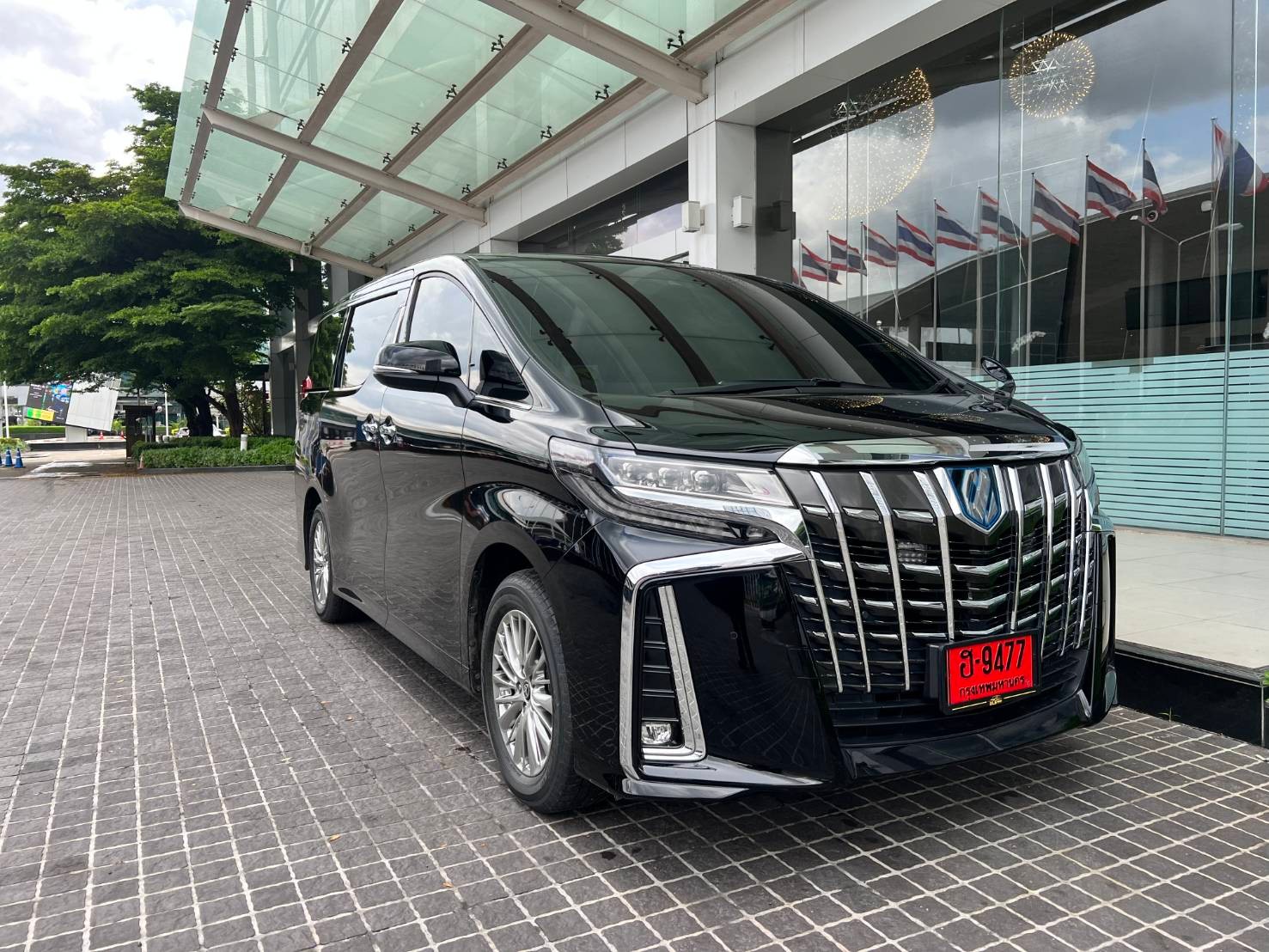 เช่ารถ Alphard รับ-ส่ง สนามบิน